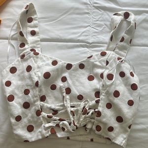 I am selling an Abercrombie crop top!